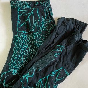 Wahinetoa flowy pants